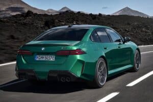bmw-m5-2024-(18)