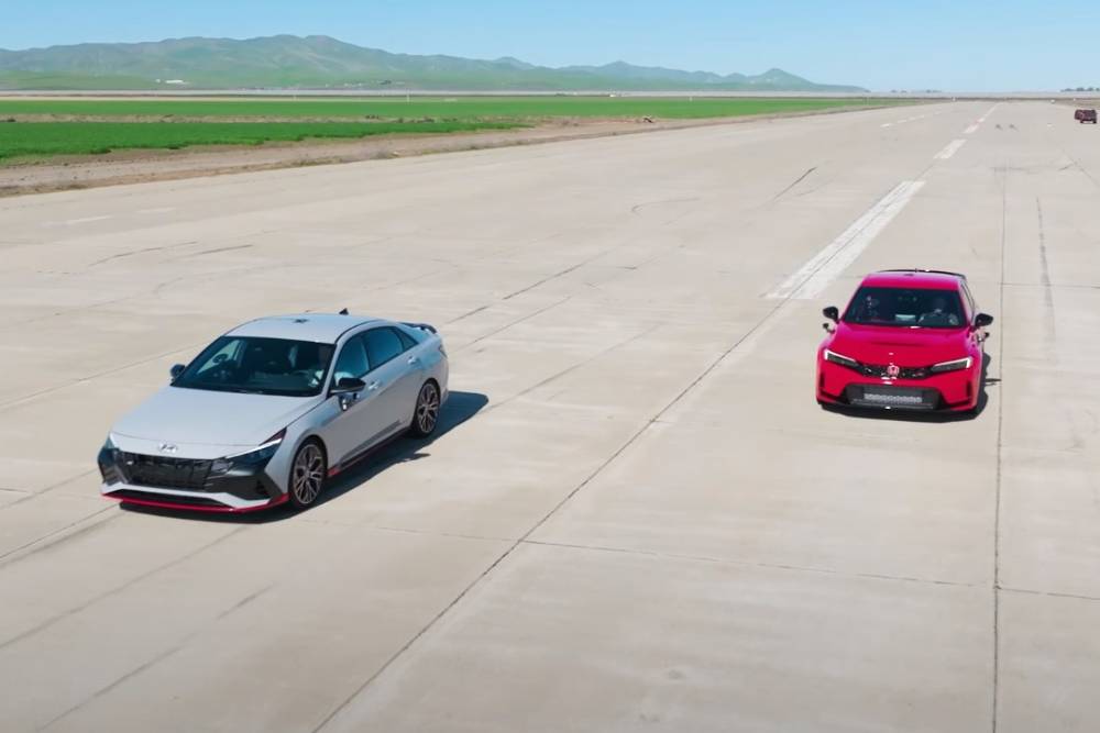Το Elantra N φέρνει στο αμήν το Civic Type R (+video)