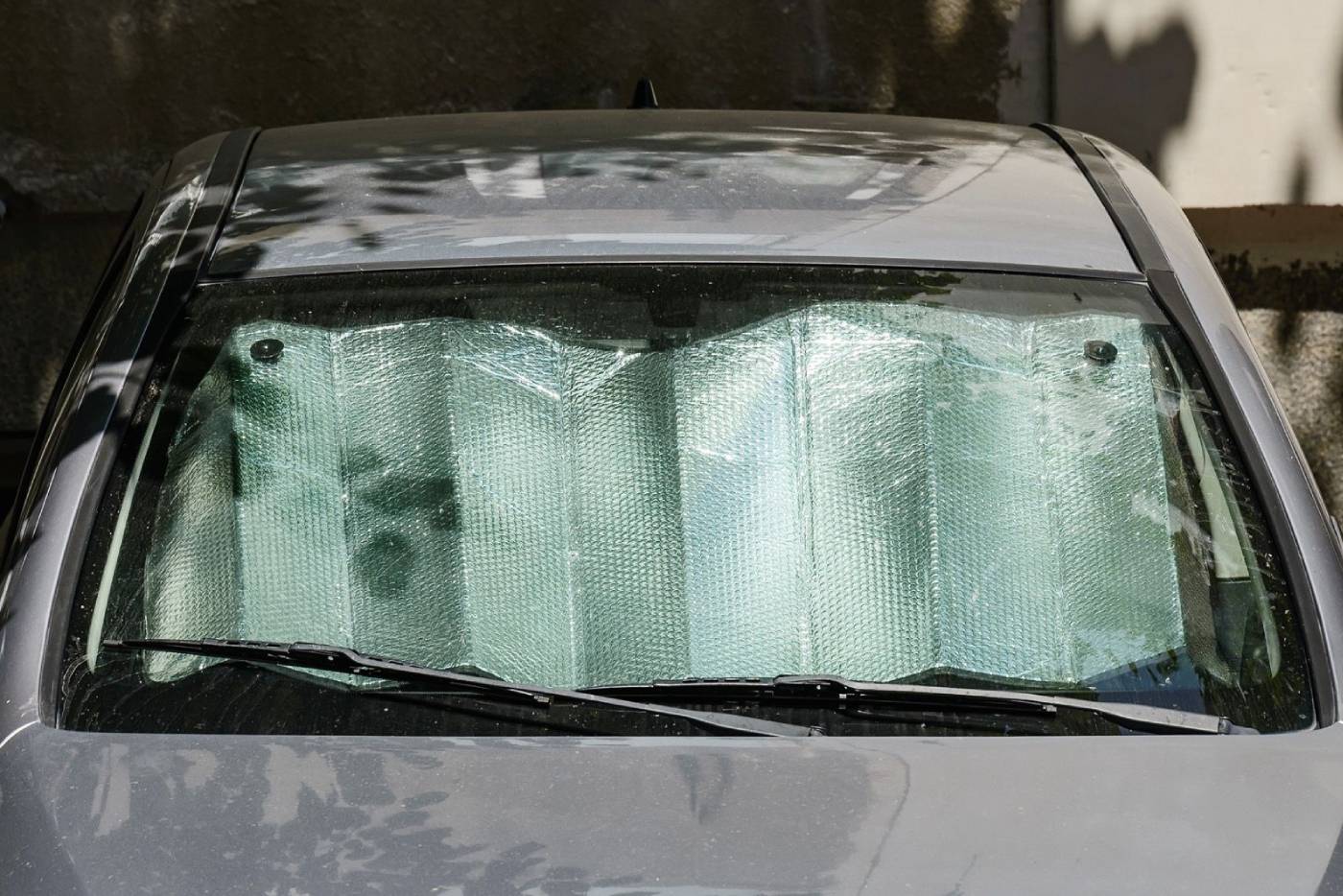 https://autogreeknews.gr/wp-content/uploads/2024/06/sun-protector-car.jpg
