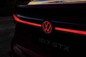 volkswagens-punchiest-ev-is-here-meet-the-id7-gtx- (6)