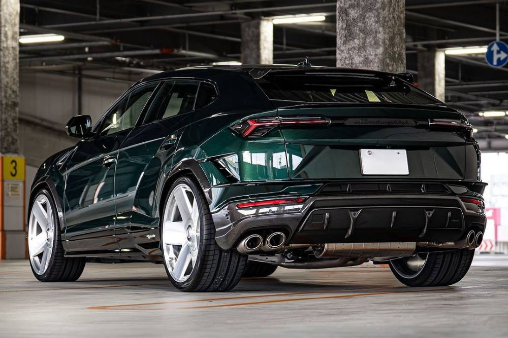 https://autogreeknews.gr/wp-content/uploads/2024/06/worlds-coolest-lamborghini-urus-performante-rocks-2.jpg