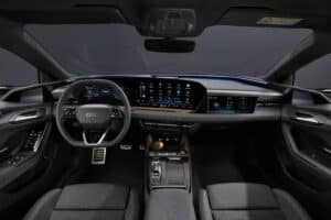 2025-Audi-A6-e-tron-32-2048×1536