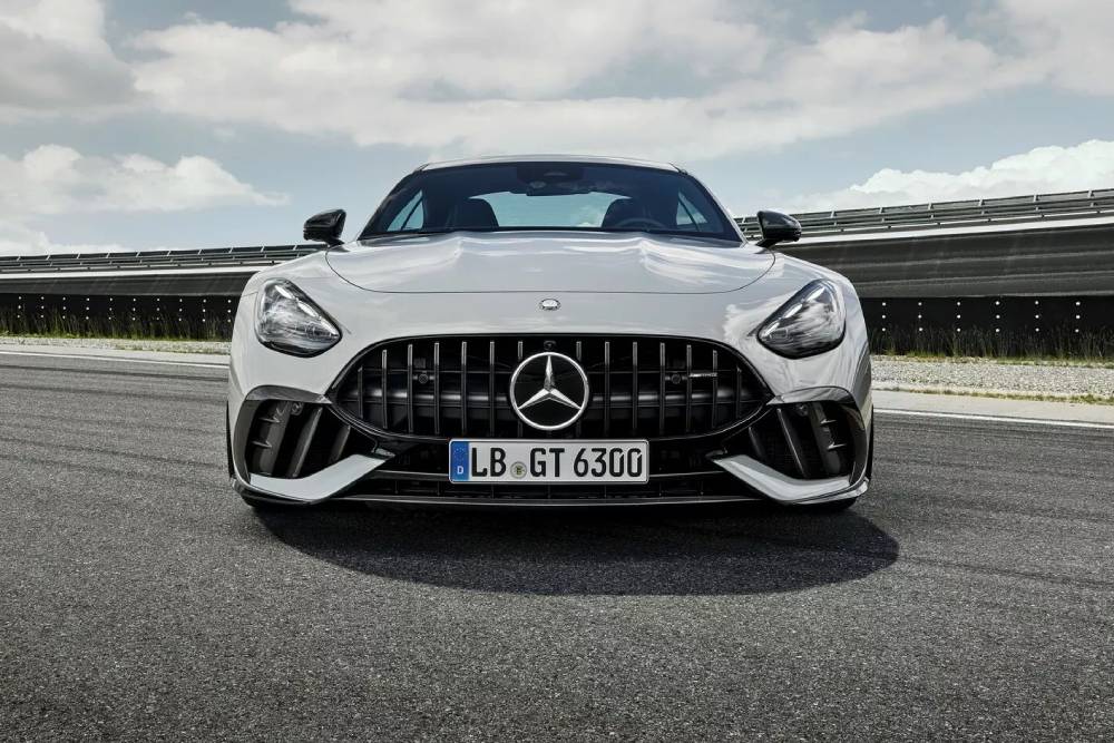 https://autogreeknews.gr/wp-content/uploads/2024/07/2025-Mercedes-AMG-GT-63-Pro-711-13.jpg