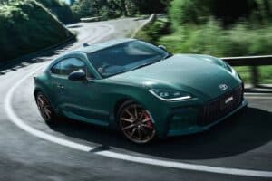 2025-Toyota-GR86-Ridge-Green-1-Copy-2048×1152 (1)