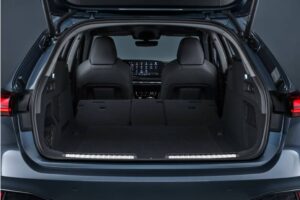 2025-audi-a5-leaked-pics-reveal-evolutionary-desig (14)