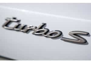 2025-porsche-panamera-turbo-s-e-hybrid (7)