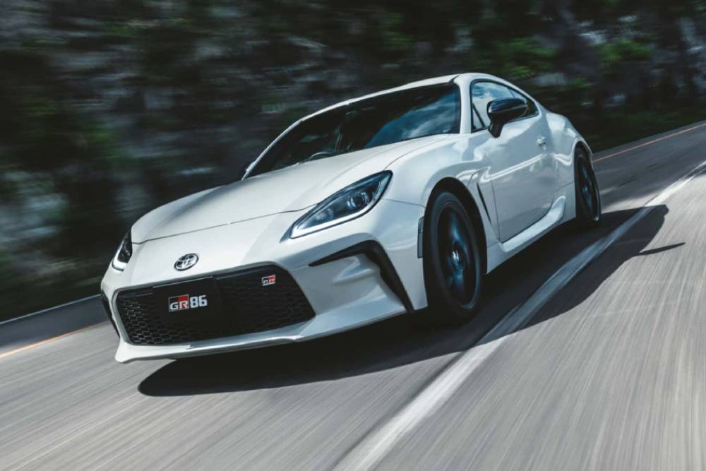 https://autogreeknews.gr/wp-content/uploads/2024/07/2025-toyota-gr86-jdm.jpg