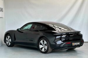 25212991-3e7b-4fcc-8e85-0ded358998bb_rule=mo-1600