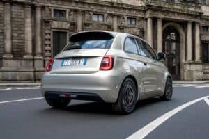 Fiat-500e-Giorgio-Armani-711-7