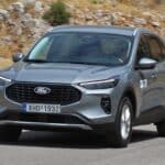 Ford-Kuga-2024-kinisi