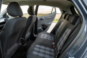 Hyundai-i10-facelift-2023-interior-side