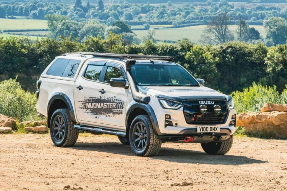 https://autogreeknews.gr/wp-content/uploads/2024/07/Isuzu-D-Max-Mudmaster-2-2048x1152-1.jpg