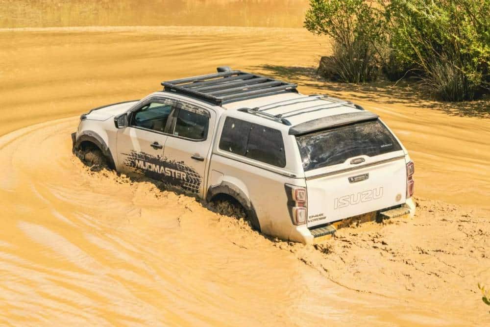 https://autogreeknews.gr/wp-content/uploads/2024/07/Isuzu-D-Max-Mudmaster-20-2048x1152-1.jpg