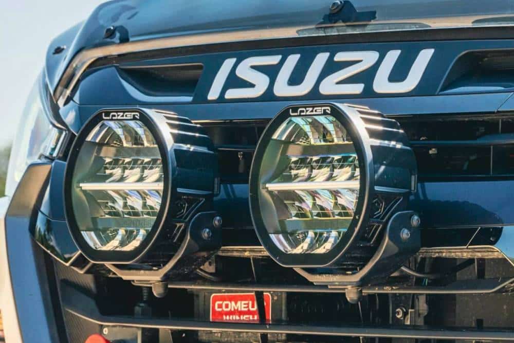 https://autogreeknews.gr/wp-content/uploads/2024/07/Isuzu-D-Max-Mudmaster-30-2048x1152-1.jpg