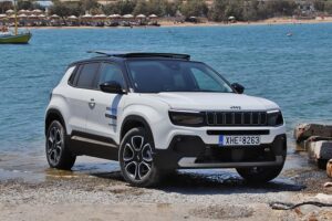 Jeep-Avenger-1.2-Hybrid-100-hp-(13)