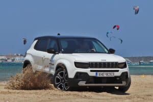 Jeep-Avenger-1.2-Hybrid-100-hp-(6)