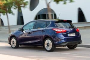 Nissan-Pulsar-2014-(2)