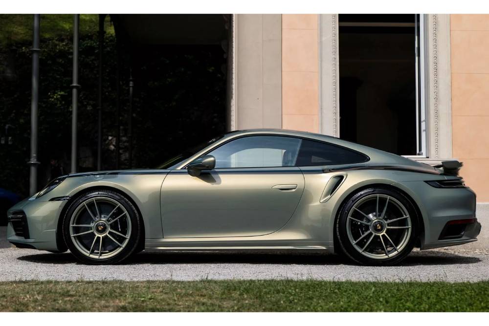 H Porsche 911 Turbo S που υμνεί την 959