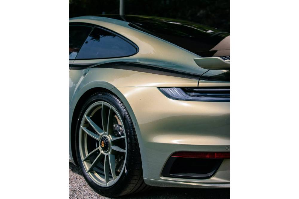 https://autogreeknews.gr/wp-content/uploads/2024/07/Porsche-911-Turbo-S-6.jpg