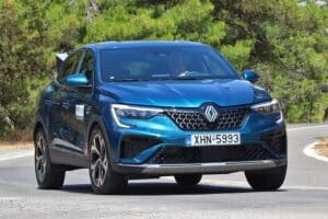 Renault-Arkana-1.3-TCe-mHEV-2024-(1)