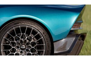 aston-martin-valour-first-drive-review (16)