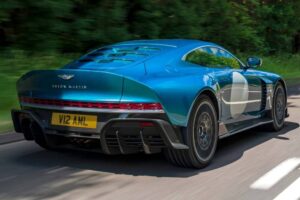 aston-martin-valour-first-drive-review (2)