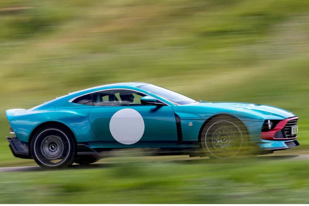 https://autogreeknews.gr/wp-content/uploads/2024/07/aston-martin-valour-first-drive-review-6.jpg