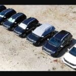 black vs white car 04 (1)