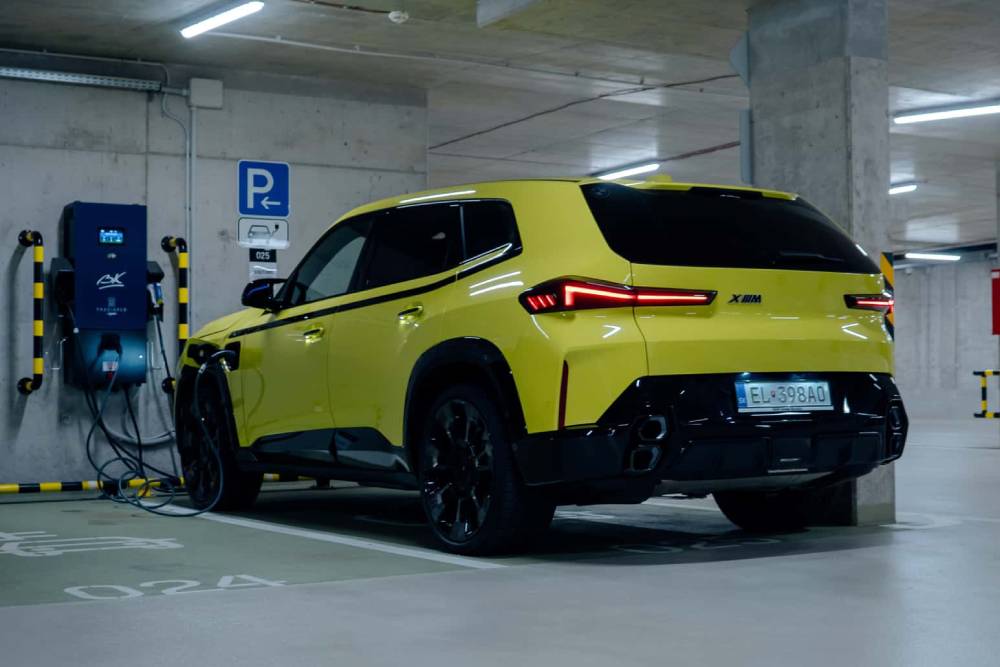 Η BMW XM που χάνει στο 0-100 από την X3