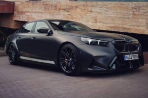 g90_electric-driving_range_3to2_fmt=webp&wid=2560&