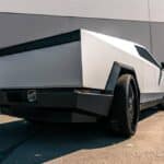 these-days-not-even-wolves-are-safe-from-the-tesla (3)