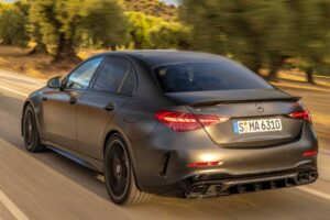 2024-mercedes-amg-c63-s-e-performance-exterior (1)