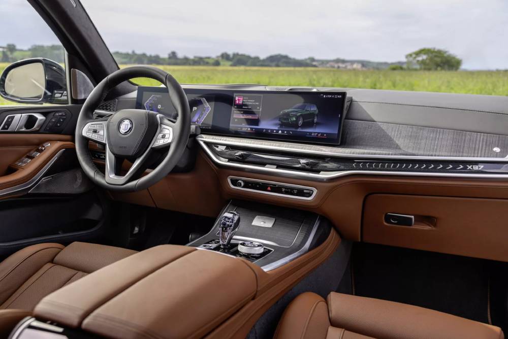 https://autogreeknews.gr/wp-content/uploads/2024/08/2025-BMW-ALPINA-XB7-Manufaktur-28-2048x1366-1.jpg