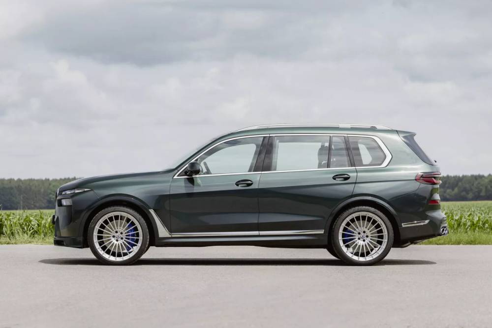 https://autogreeknews.gr/wp-content/uploads/2024/08/2025-BMW-ALPINA-XB7-Manufaktur-4-2048x1366-1.jpg