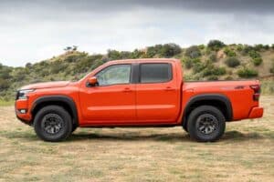 2025-Nissan-Frontier-00001-2048×1385