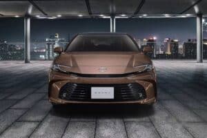 2025-Toyota-Camry-United-Arab-Emirates-1-2048×1153