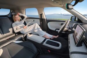 667d6f8755841245bb44c8e8_Dongfeng_Box_iPad-p-2000