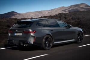 BMW-M5-Touring-(3)