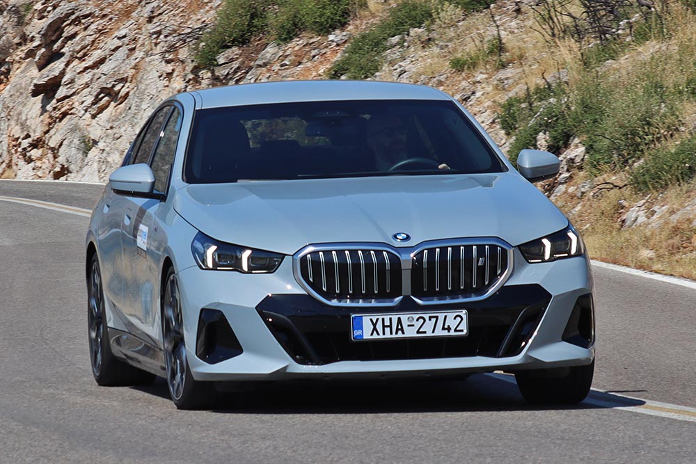 https://autogreeknews.gr/wp-content/uploads/2024/08/BMW-i5-eDrive40-12.jpg