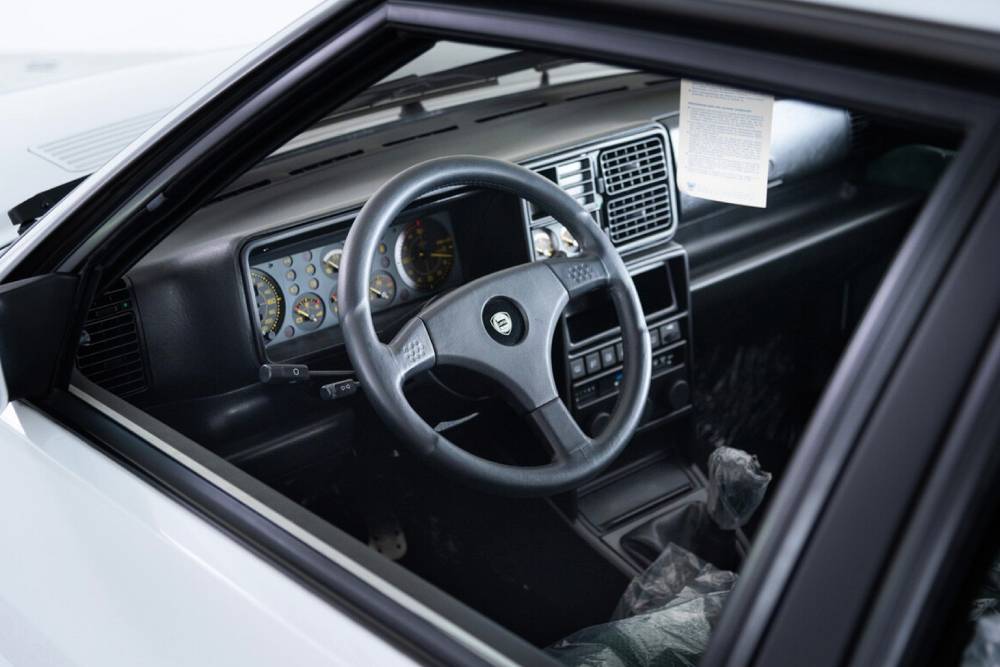 https://autogreeknews.gr/wp-content/uploads/2024/08/Lancia_Delta_Integrale_Evoluzione_1992_nova_2024_p-9.jpg