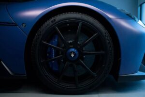 Maserati-GT2-Stradale-816-10