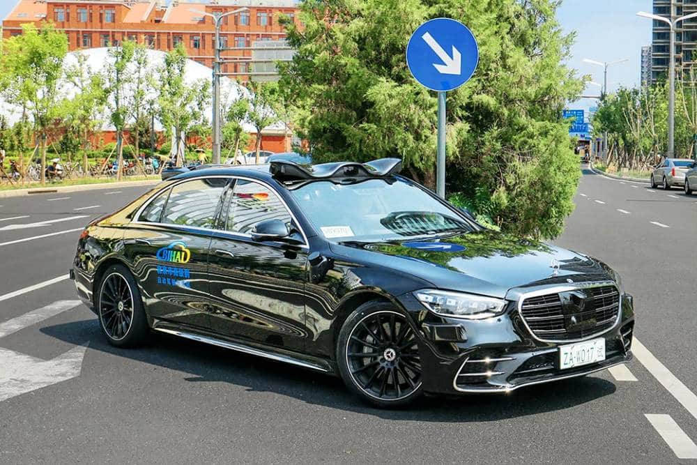 https://autogreeknews.gr/wp-content/uploads/2024/08/Mercedes-Level-4-5.jpg