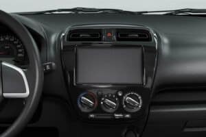 Mitsubishi-Space-Star-konsola