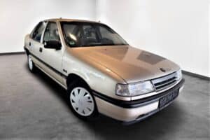Opel_Vectra_A_1992_16_GLS (1)