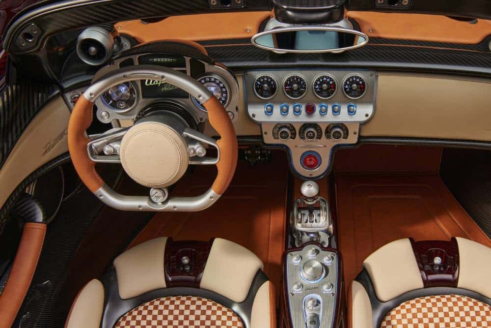 https://autogreeknews.gr/wp-content/uploads/2024/08/Pagani_Utopia_Roadster_2024_oficialni_03.jpg