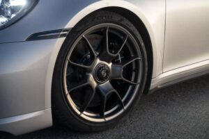 Porsche-911-Turbo-50-Years-Is-A-Retro-Flavored-Ann (13)