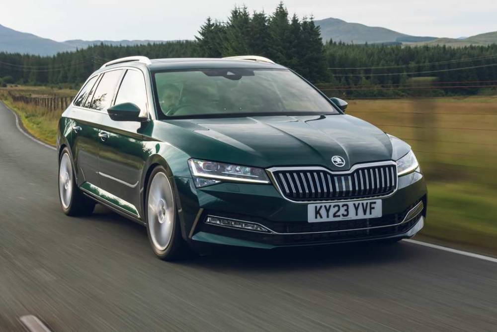 https://autogreeknews.gr/wp-content/uploads/2024/08/Skoda20Superb20Sleeper20Edition.jpg