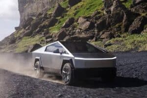 Tesla-Cybertruck-2025-1280-5178161b55d05f4e288700a