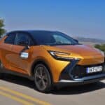 Toyota-C-HR-2.0-Hybrid-i-AWD-(1)