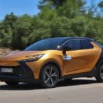 Toyota-C-HR-2.0-Hybrid-i-AWD-(13)